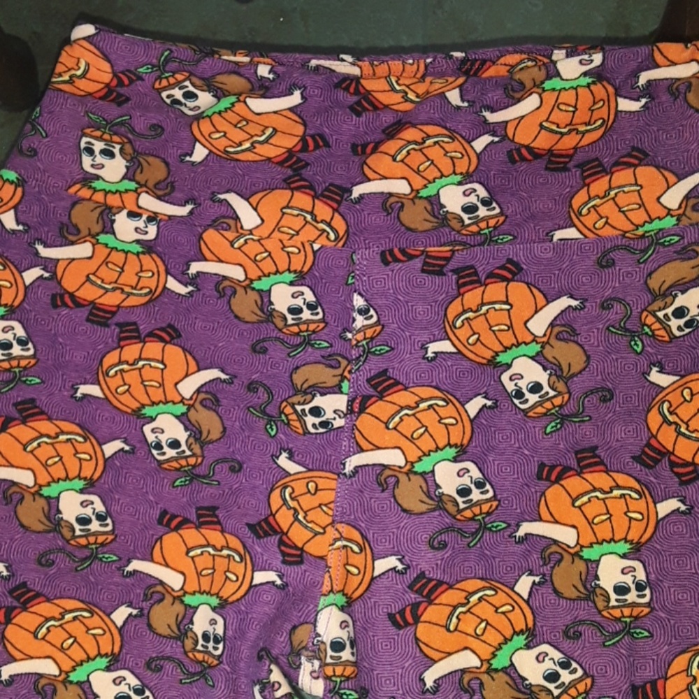LuLaRoe  Halloween Pumpkin girl leggings OS